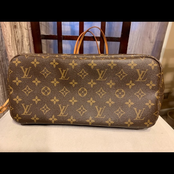 SOLD Louis Vuitton Neverfull MM Monogram - Picture 6 of 8